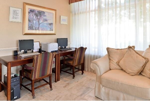 More Photos Of 10455 Reiger Rd, Baton Rouge Hotel For Sale