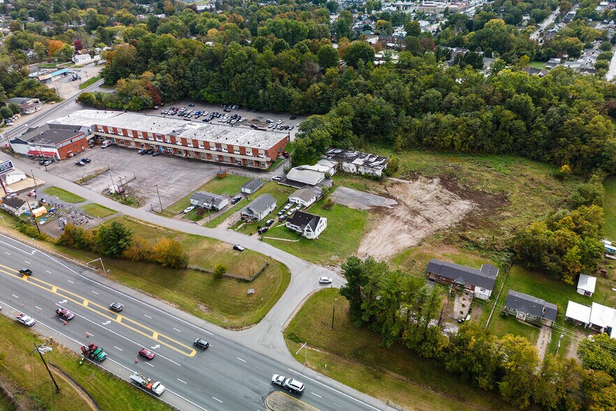 More Photos Of 110 Tandy Ave, Somerset Flex For Sale