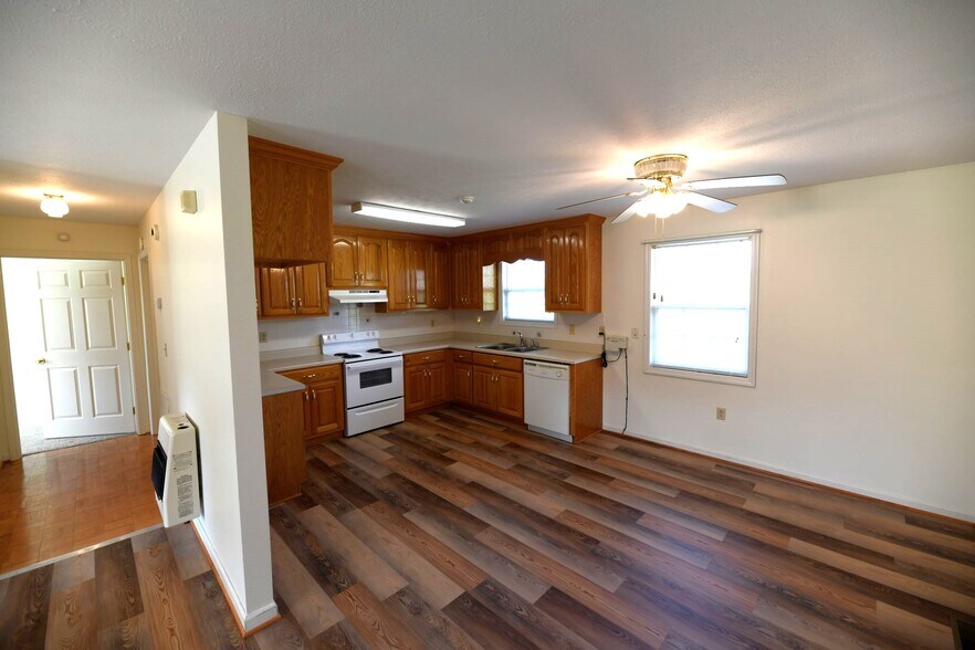 More Photos Of 3226 Cathedral Caverns Rd, Grant Apartments For Sale