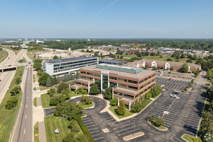 More Photos Of 26300 Northwestern Hwy, Southfield Office For Lease