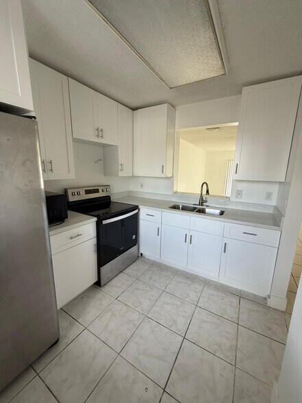 More Photos Of , Miramar Multifamily For Sale