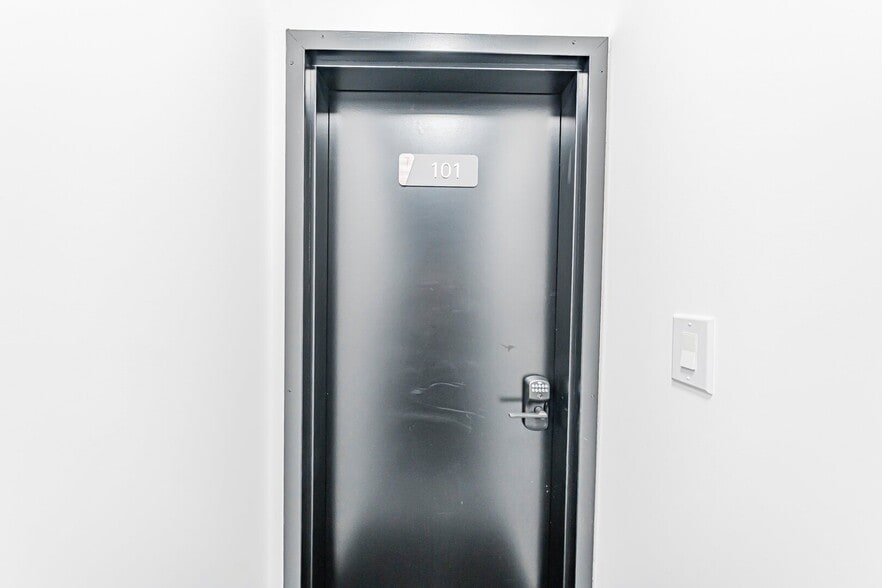 More Photos Of 14 Holmesdale Rd, Toronto Apartments For Sale