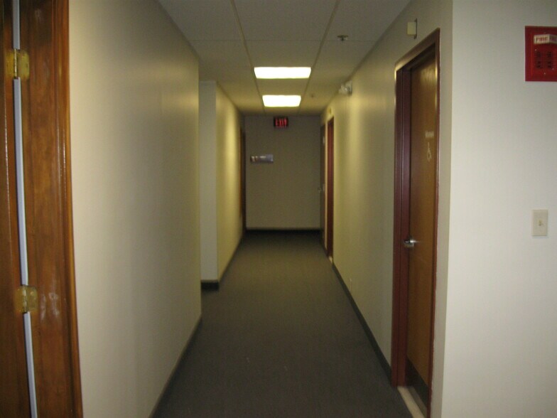 More Photos Of 191 Chestnut St, Springfield Office For Lease
