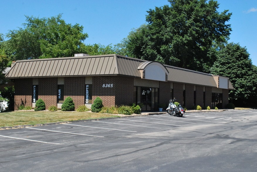 More Photos Of 8345 University Blvd, Clive Office For Lease