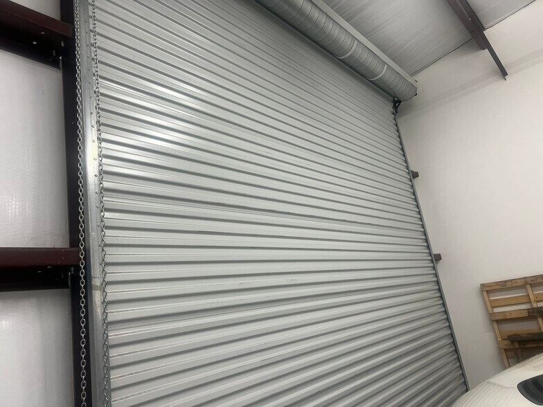 More Photos Of 1220 Huffstetler Dr, Eustis Warehouse For Lease