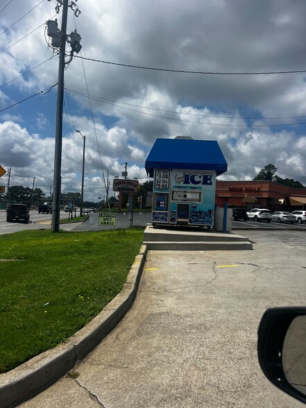 More Photos Of 3680 Austell Rd SW, Marietta Carwash For Sale