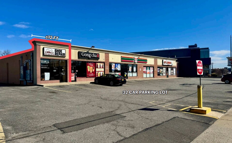 Primary Photo Of 303-313 N Broadway, Jericho General Retail For Lease