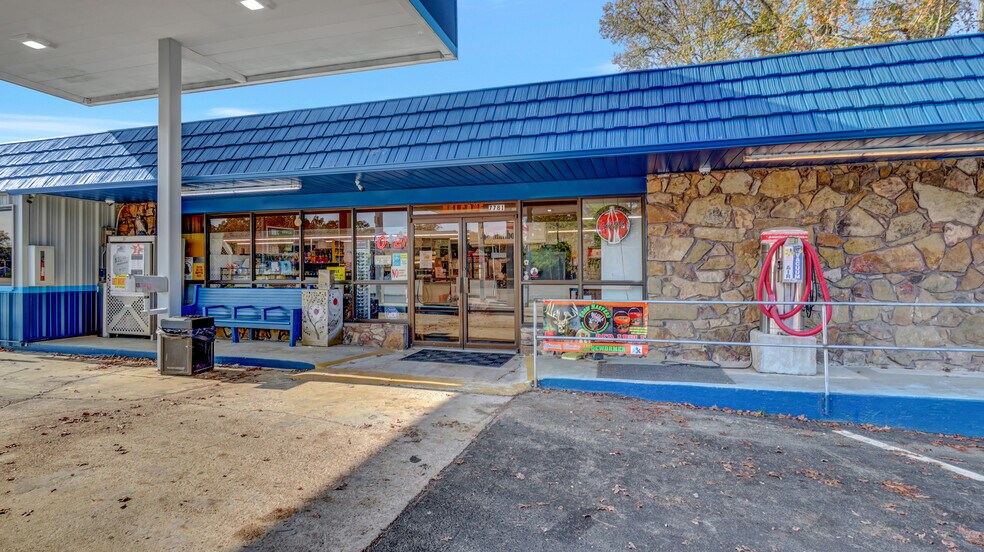 More Photos Of 7781 Highway 167 S, Sheridan Convenience Store For Lease