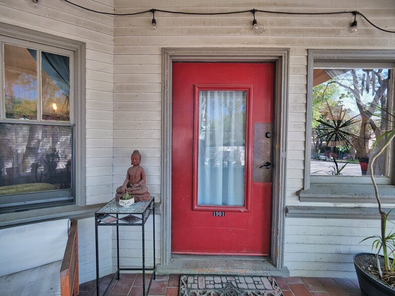 More Photos Of 1901-1903 H St, Sacramento Apartments For Sale