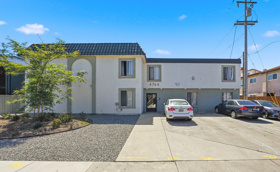 More Photos Of 4744 Hawley Blvd, San Diego Apartments For Sale