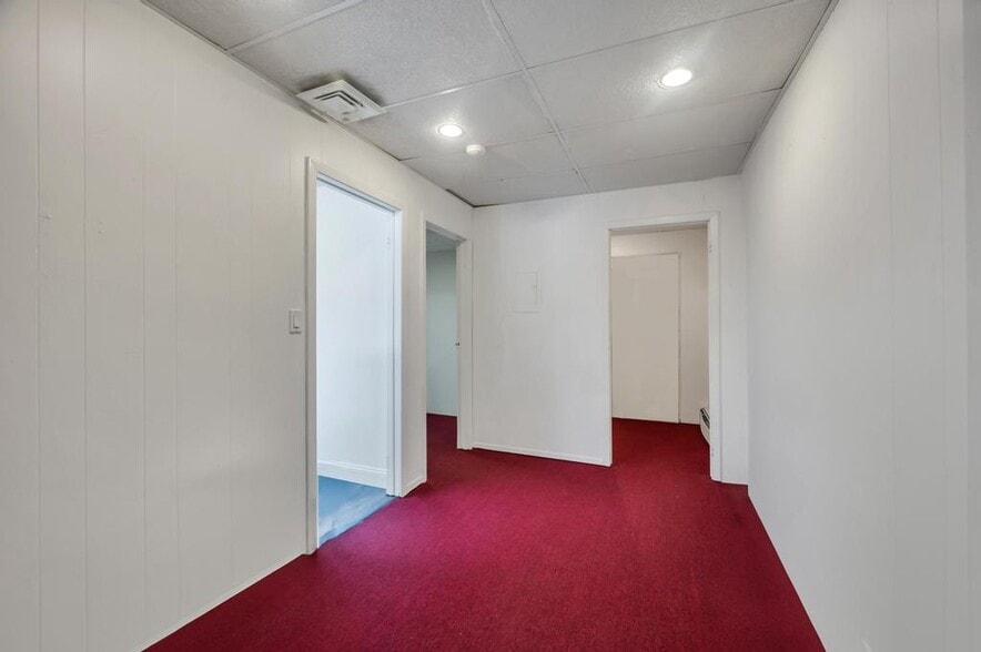 More Photos Of 2539 Middle Country Rd, Centereach Office For Sale