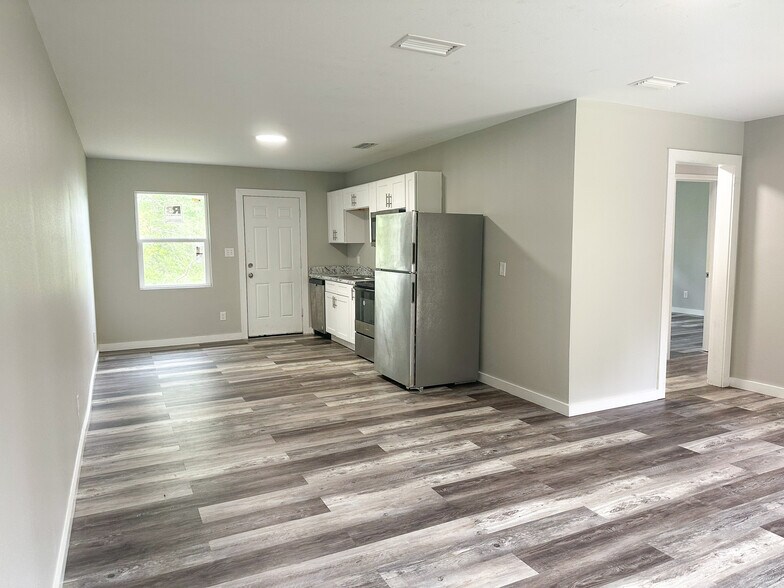 More Photos Of 156 Patterson St, Atmore Apartments For Sale