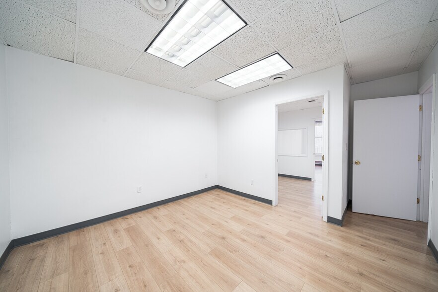 More Photos Of 3600 Bergenline Ave, Union City Storefront Retail Office For Lease