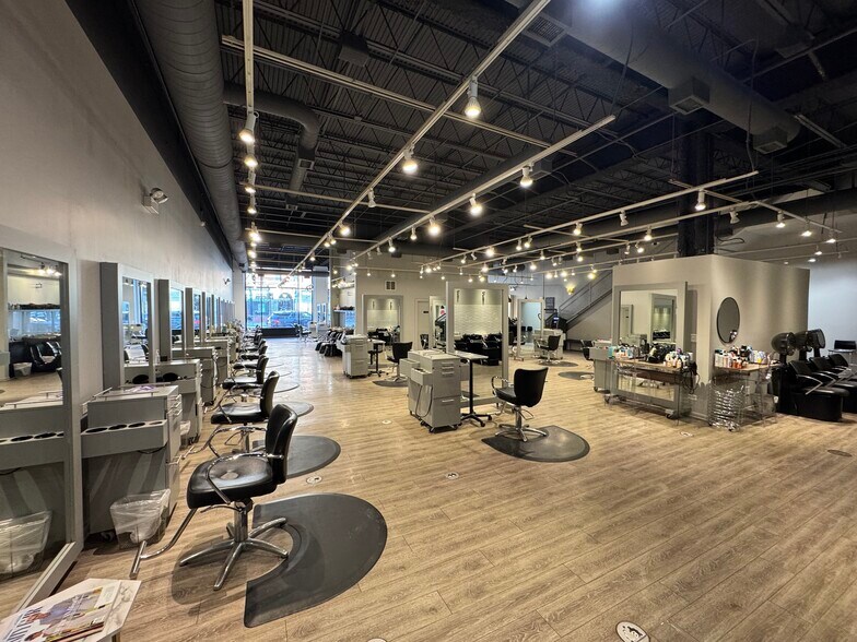 More Photos Of 1133-1141 W Armitage Ave, Chicago Storefront For Lease