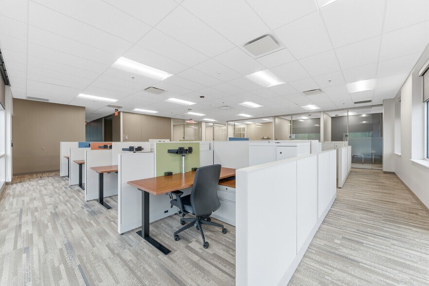 More Photos Of 423 Fortress Blvd, Morgantown Office For Sale