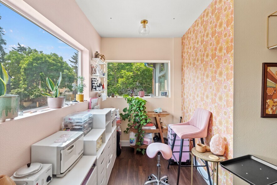 More Photos Of 1255 Pearl St, Eugene Medical For Sale