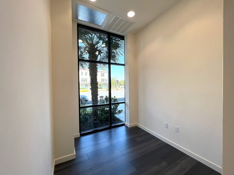 More Photos Of 1364-1378 El Camino Real, Santa Clara Storefront Retail Office For Lease