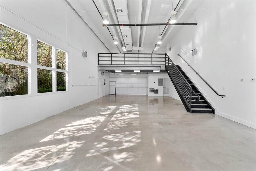 More Photos Of 64 NW 54th St, Miami Loft Creative Space For Sale
