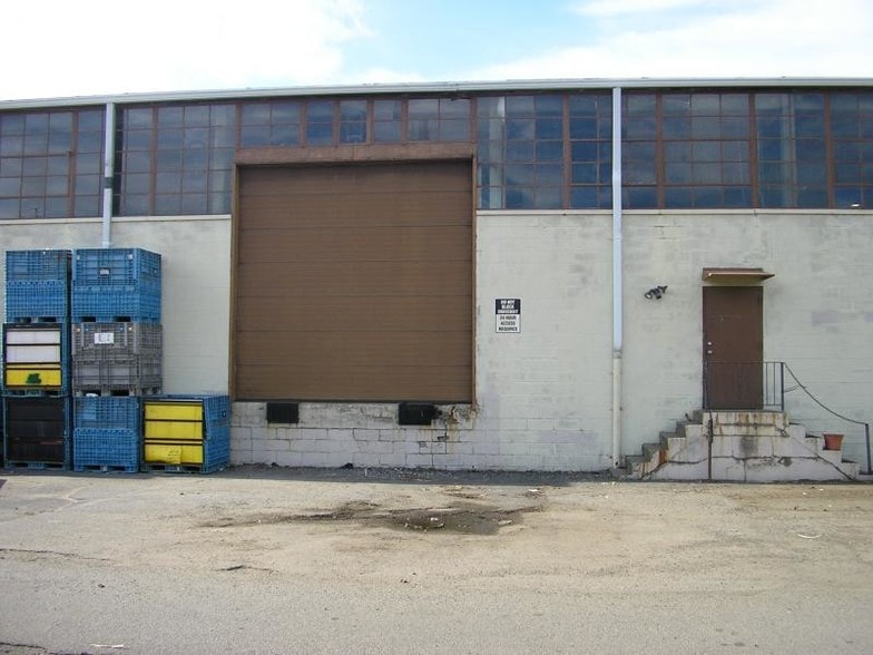 More Photos Of 90 Newark Pompton Tpke, Wayne Manufacturing For Lease