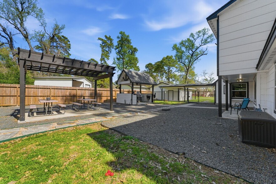 More Photos Of 8526 Oakwood Dr, Magnolia Land For Sale