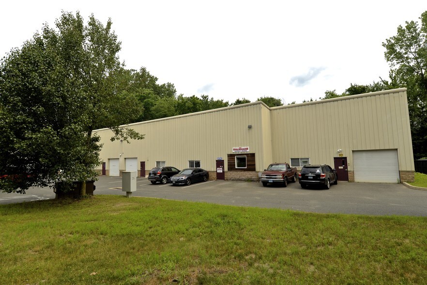 Primary Photo Of 35 Starr Rd, Danbury Warehouse For Lease