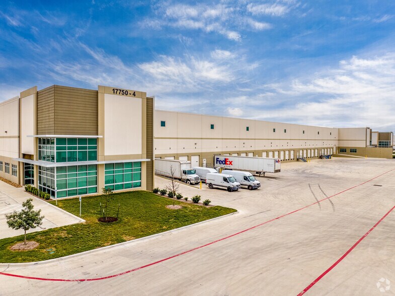 More Photos Of 17750 Lookout Rd, Schertz Unknown For Lease