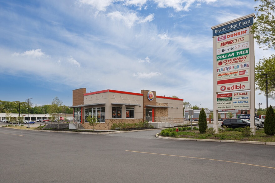 More Photos Of 225 Lincoln Ave, Haverhill Unknown For Lease