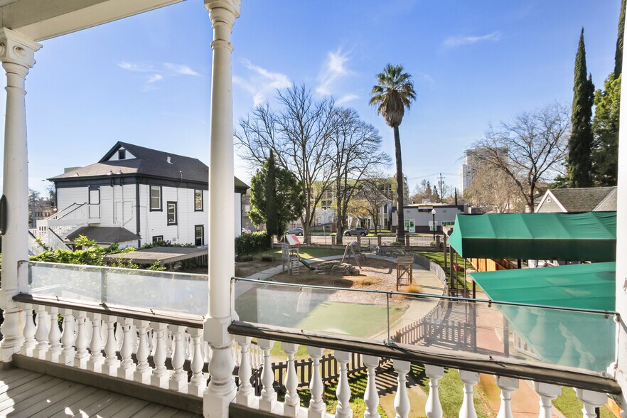 More Photos Of 1111-1123 D St, Sacramento Specialty For Sale