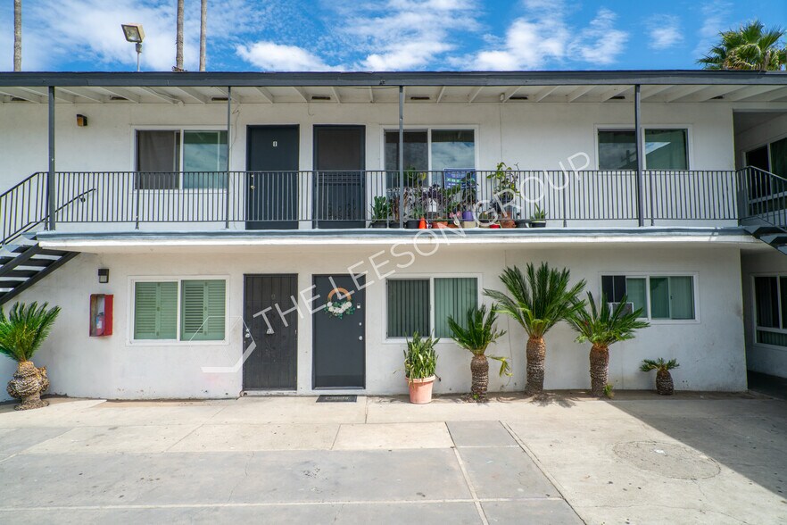 More Photos Of 527 N Anna Dr, Anaheim Apartments For Sale