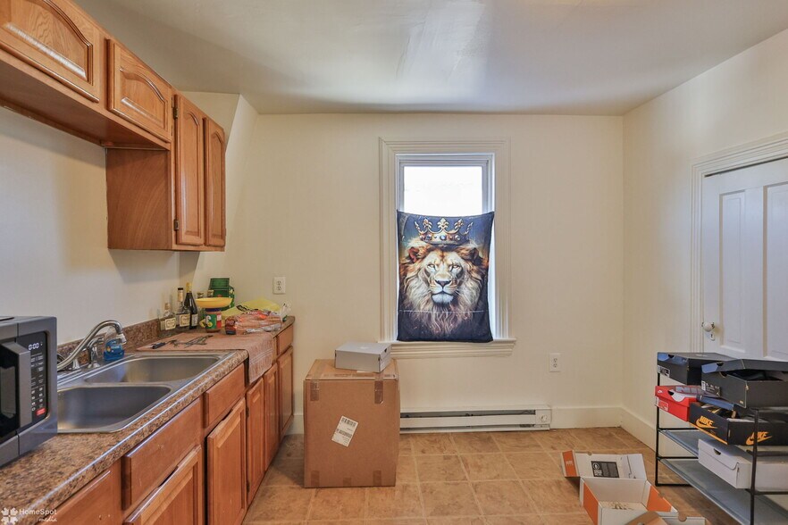 More Photos Of 38 W Central Ave, Bangor Apartments For Sale