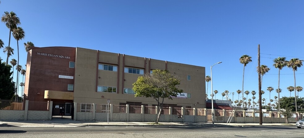 More Photos Of 2069 W Slauson Ave, Los Angeles Office For Sale