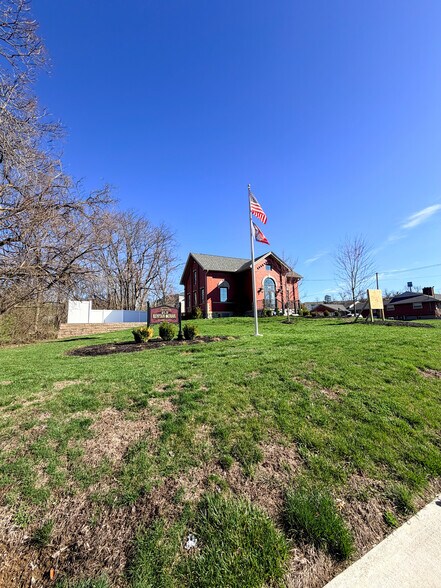 More Photos Of 3772 Hauck Rd, Cincinnati Loft Creative Space For Lease