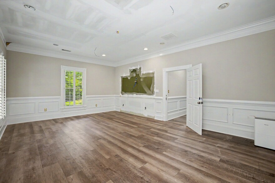 More Photos Of 195 N Jeff Davis Dr, Fayetteville Office Residential For Sale