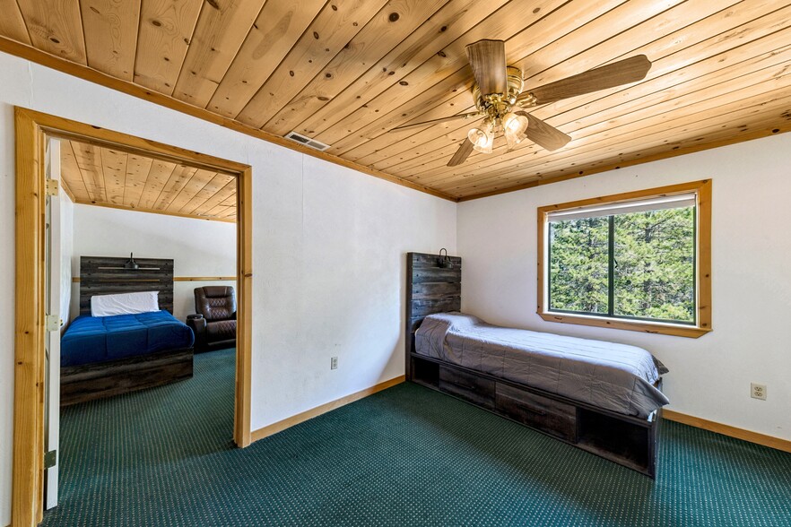 More Photos Of 804 Hwy 50, South Lake Tahoe Lodge Meeting Hall For Sale