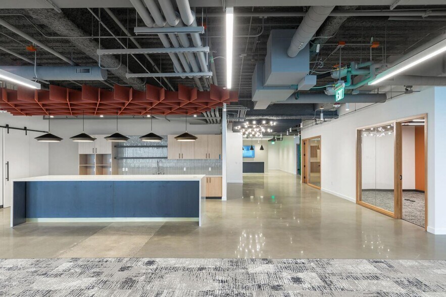 More Photos Of 1711 Boren Ave, Seattle Office For Lease