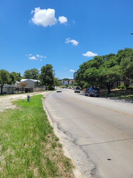 More Photos Of 4020 Medical Dr & Horizon Hill Blvd, San Antonio Land For Sale