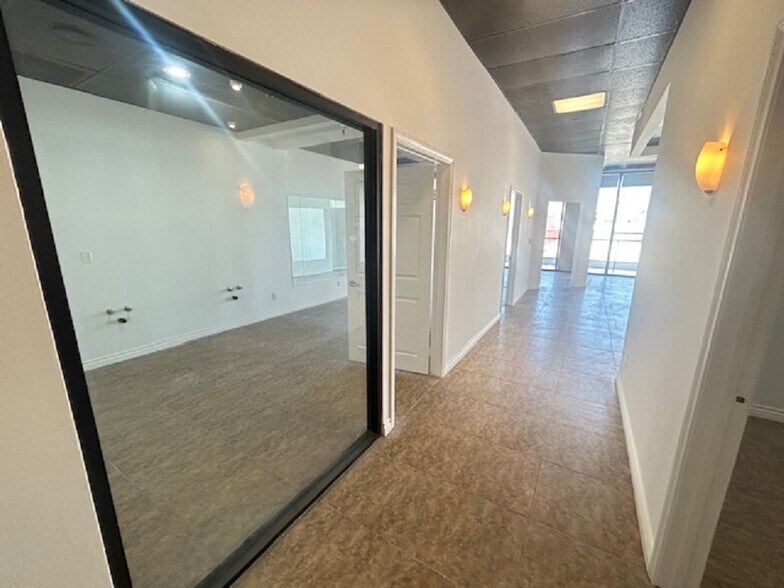 More Photos Of 11870 Santa Monica Blvd, Santa Monica Unknown For Lease