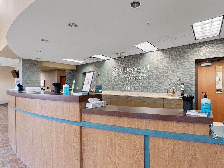 More Photos Of 4706 New Horizons Blvd, Appleton Medical For Sale