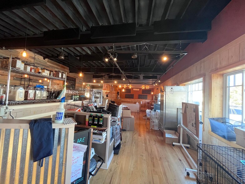 More Photos Of 18 Village Green Way, Southwest Harbor Restaurant For Lease