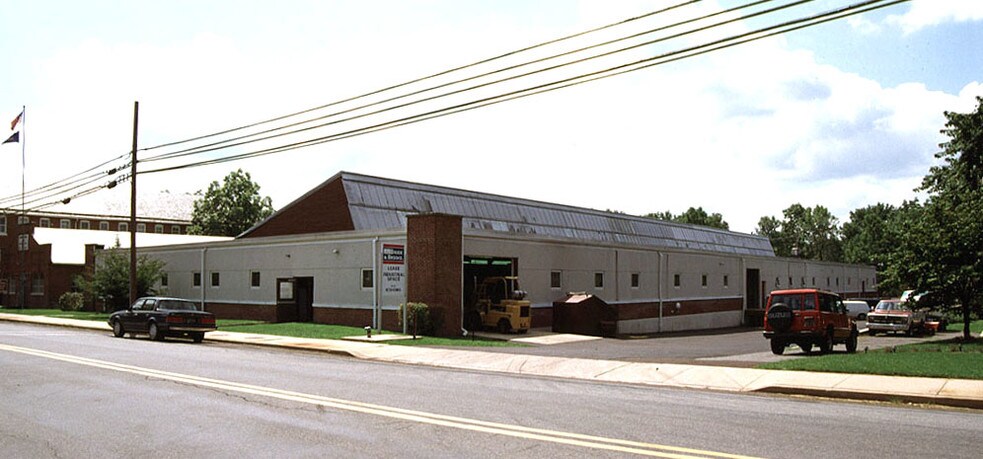 More Photos Of 410 E Walnut St, Perkasie Manufacturing For Lease