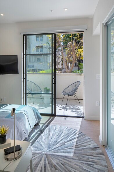 More Photos Of 11649 Mayfield Ave, Los Angeles Apartments For Sale