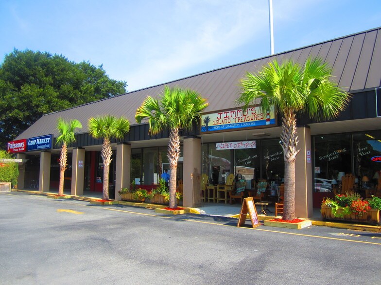 More Photos Of 1234 Camp Rd, Charleston Freestanding For Lease