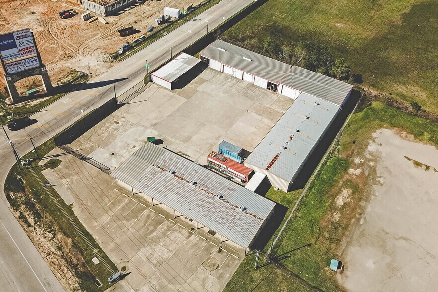 More Photos Of 21262 US Highway 59, New Caney Manufacturing For Sale