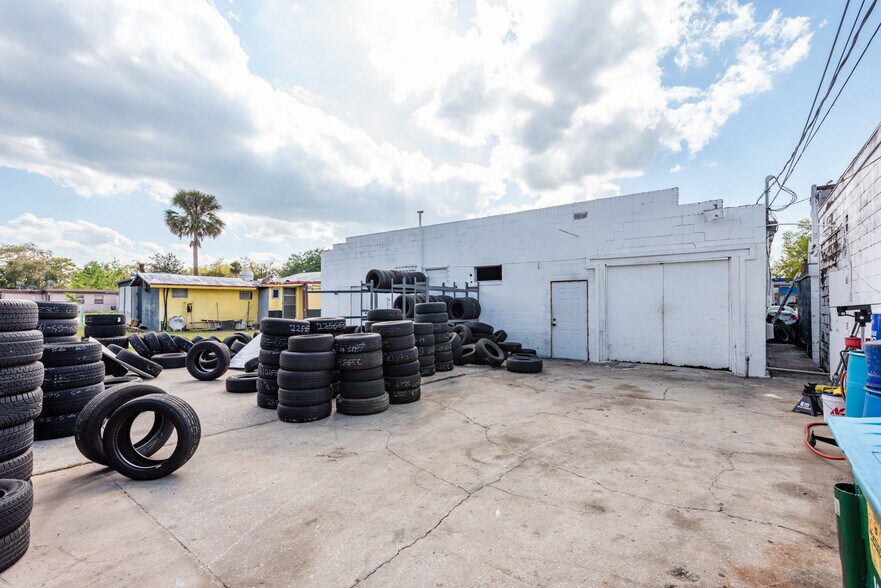 More Photos Of 2501 Sanford Ave, Sanford Auto Repair For Sale