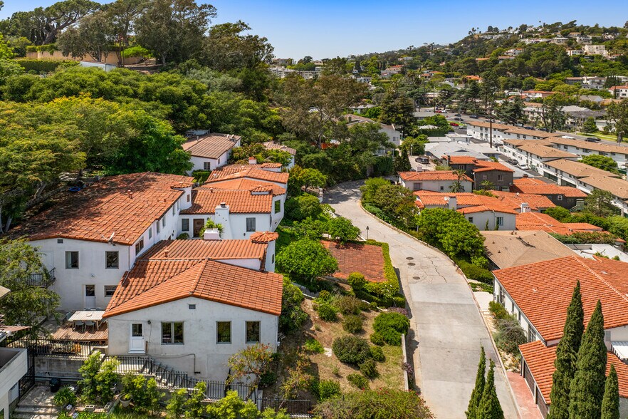More Photos Of 3700 Arbolada Rd, Los Angeles Apartments For Sale