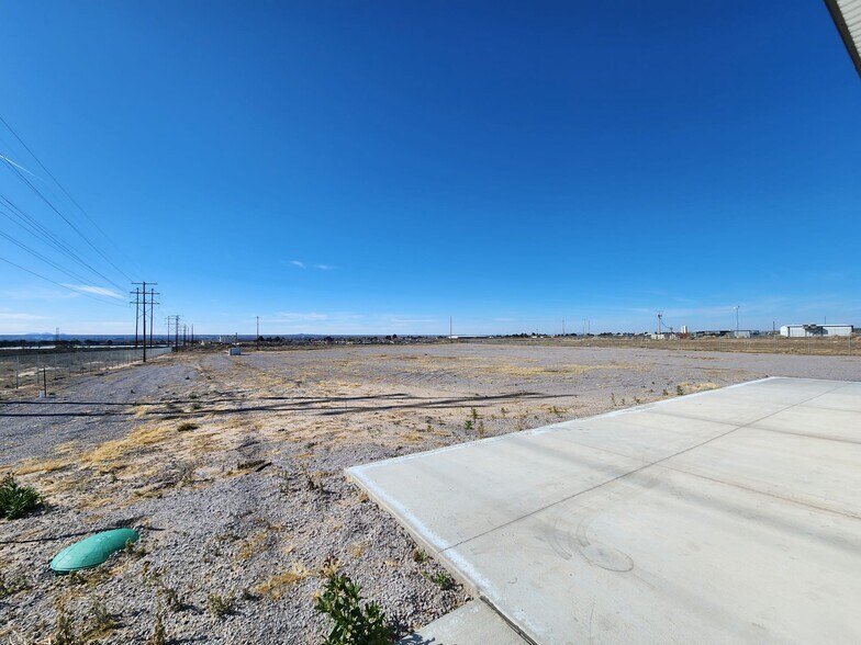 More Photos Of 22950 Stern dr, Anthony Land For Lease