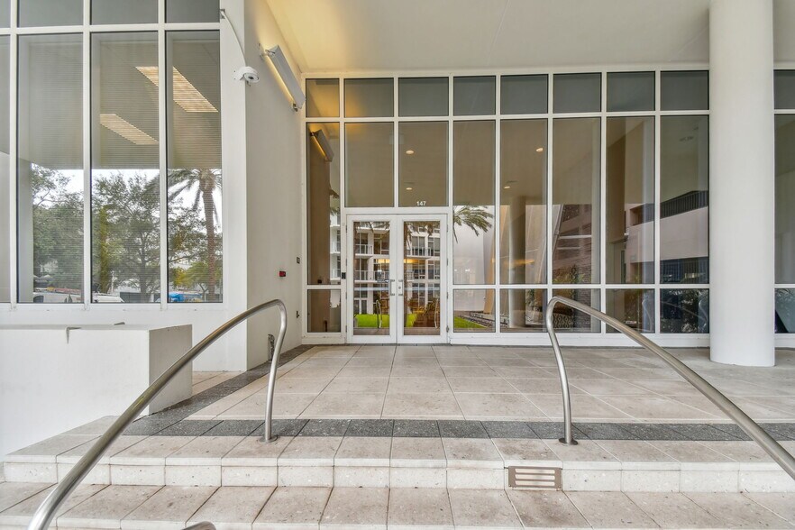 More Photos Of 147 2nd Ave S, Saint Petersburg Medical For Lease