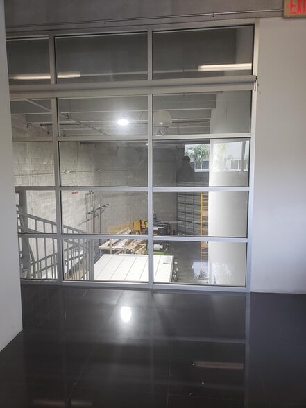 More Photos Of 2051 NW 112th Ave, Doral Showroom For Sale