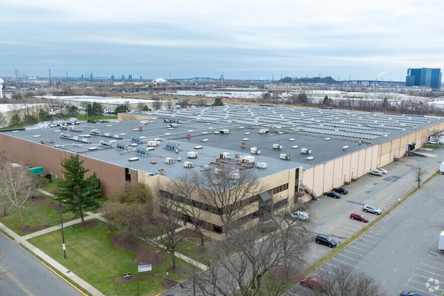 More Photos Of 77-79 Metro Way, Secaucus Warehouse For Lease