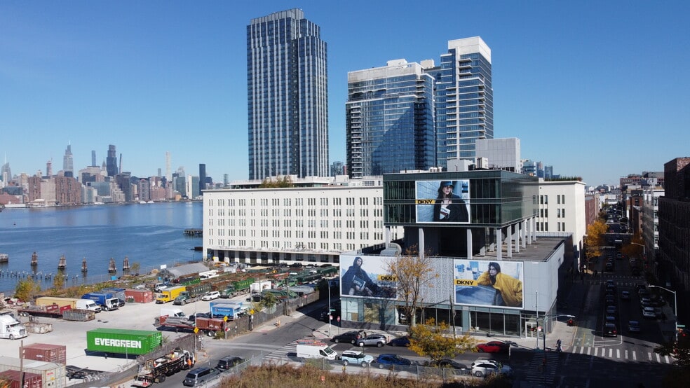 More Photos Of 200 Kent Ave, Brooklyn Coworking Space